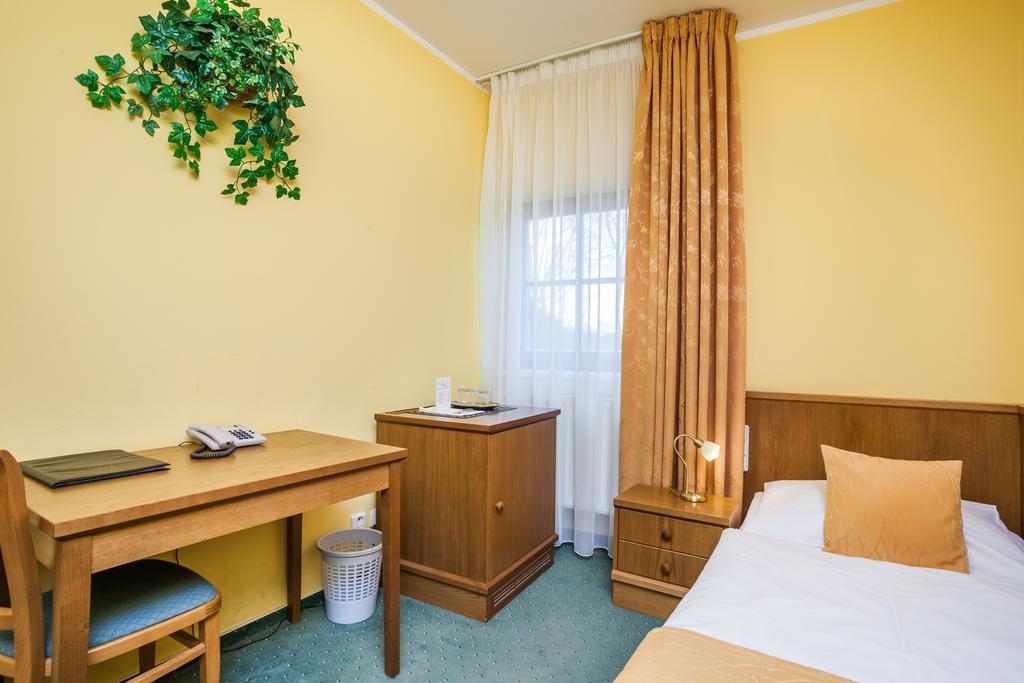 Hotel Jelínkova vila Velké Meziříčí Quarto foto